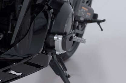 SW-Motech Motorgehäusedeckel-Schutz | Schwarz/Silbern. Kawasaki Z1100 / SE (25-).