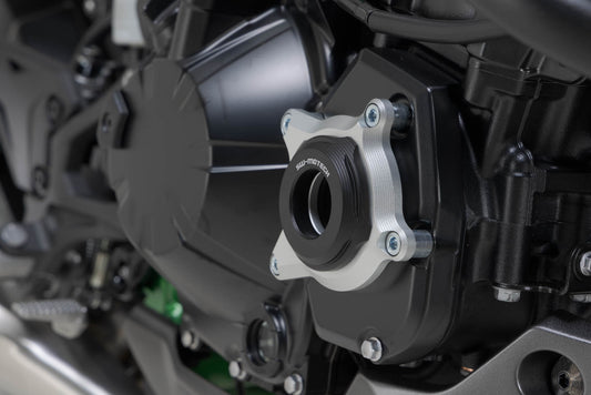SW-Motech Motorgehäusedeckel-Schutz | Schwarz/Silbern. Kawasaki Z900 / SE (16-).