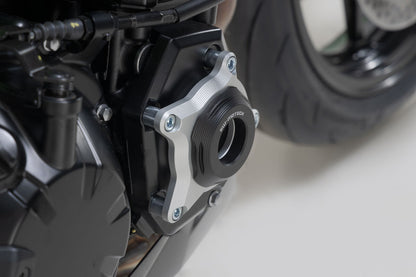 SW-Motech Motorgehäusedeckel-Schutz | Schwarz/Silbern. Kawasaki Z900 / SE (16-).