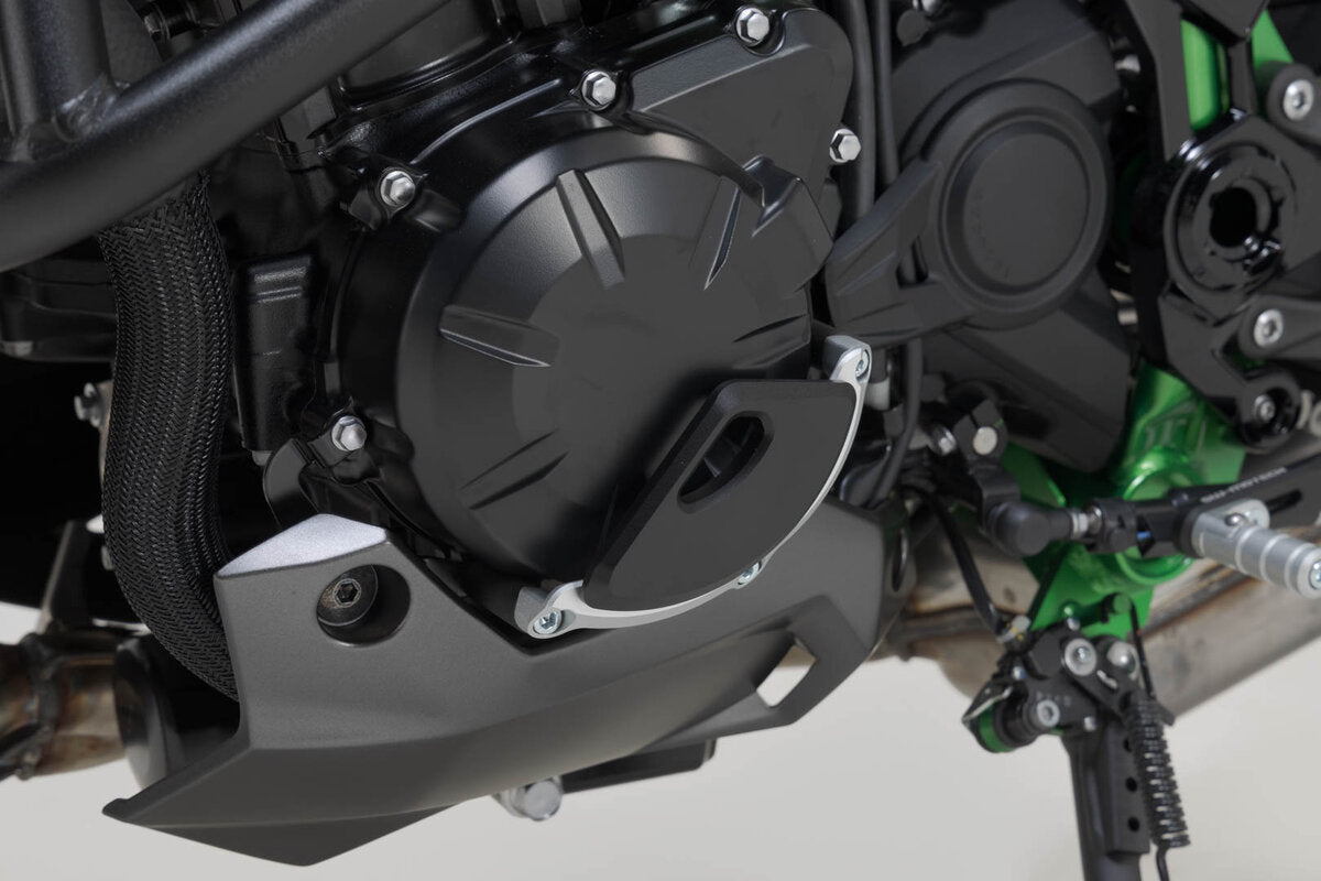 SW-Motech Motorgehäusedeckel-Schutz | Schwarz/Silbern. Kawasaki Z900 / SE (16-).