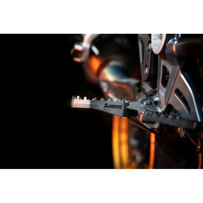 Akrapovic Adventure - Fußrasten | SET | ABE | Titan | FAHRER |  passend für BMW R 1150 GS - Modelle (1999-2004)