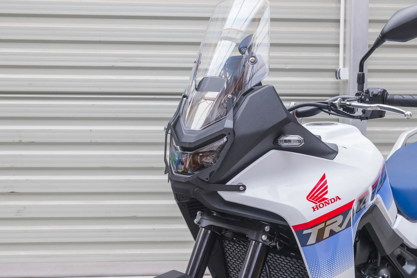 Yakk EXP Schweinwerferschutz | abnehmbar | schwarz | passend für Honda XL750 - Modelle (2025-2026)