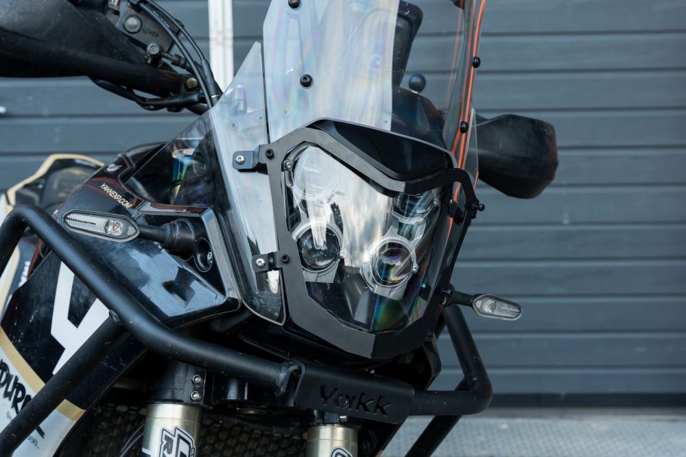 Yakk EXP Schweinwerferschutz | abnehmbar | schwarz | passend für Yamaha Tenere 700 - Modelle (2018-2024)