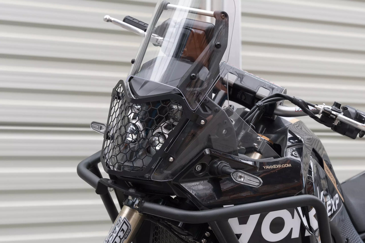Yakk EXP Schweinwerferschutz | schwarz | passend für Yamaha Tenere 700 - Modelle (2019-2024)