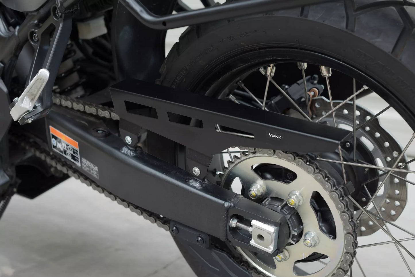 Yakk EXP Kettenschutz | schwarz | passend für Honda XL750 Transalp - Modelle (2023-2026)