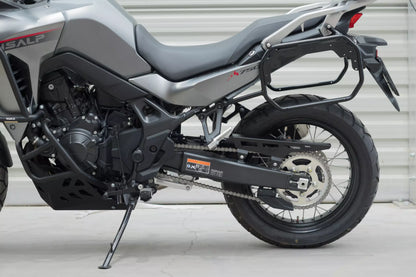 Yakk EXP Kettenschutz | schwarz | passend für Honda XL750 Transalp - Modelle (2023-2026)