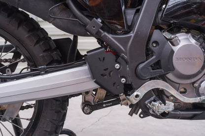 Yakk EXP Bremspumpenschutz | hinten | schwarz | passend für Honda CRF 300 Rally - Modelle (2021-2026)