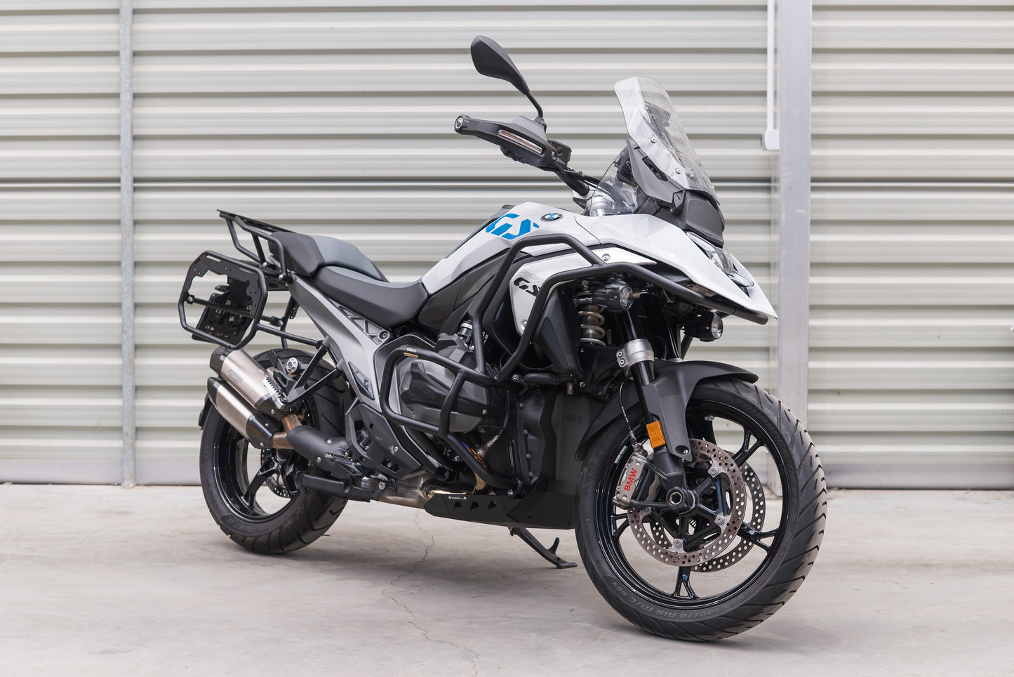 Yakk EXP Seitenkoffer / Satteltaschenhalter | schwarz | passend für BMW R 1300 GS - Modelle (2023-2026)