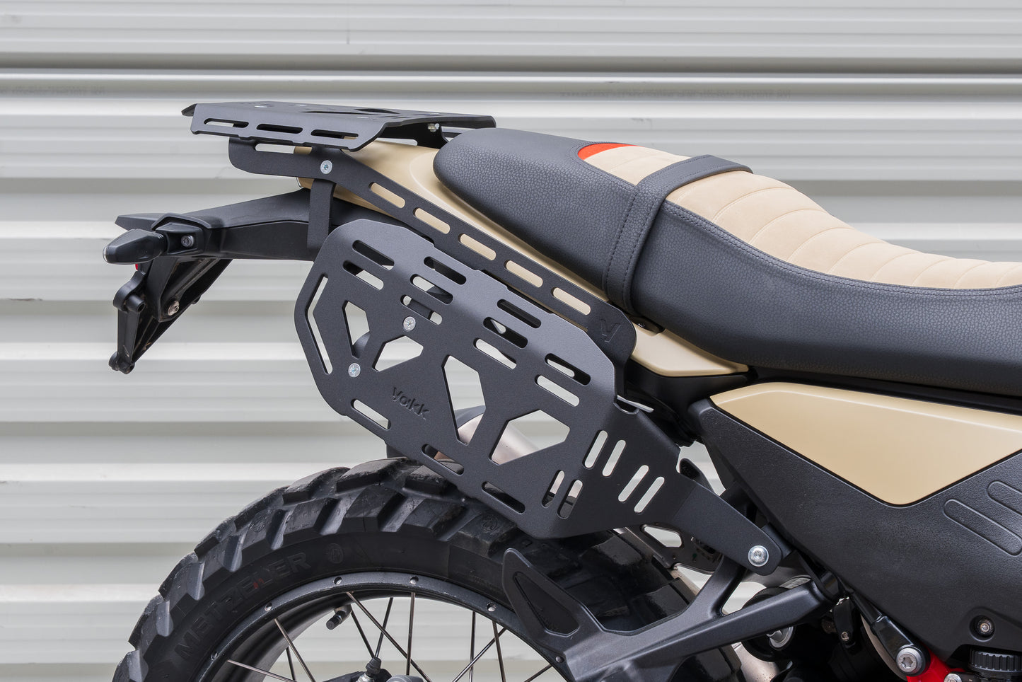 Yakk EXP Gepäckträgerplatte | hinten | für weiches Gepäck | schwarz | passend für BMW R12 G/S - Modelle (2024-2026)