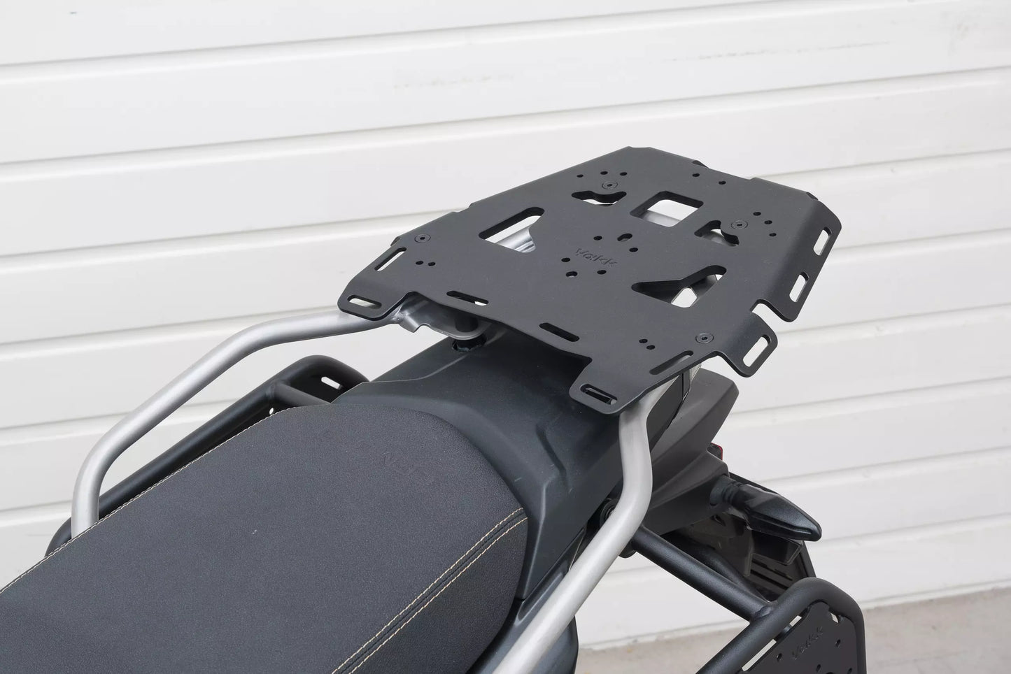 Yakk EXP Topcase-Träger | schwarz | passend für CFMOTO MT-X 800 - Modelle (2025-2026)
