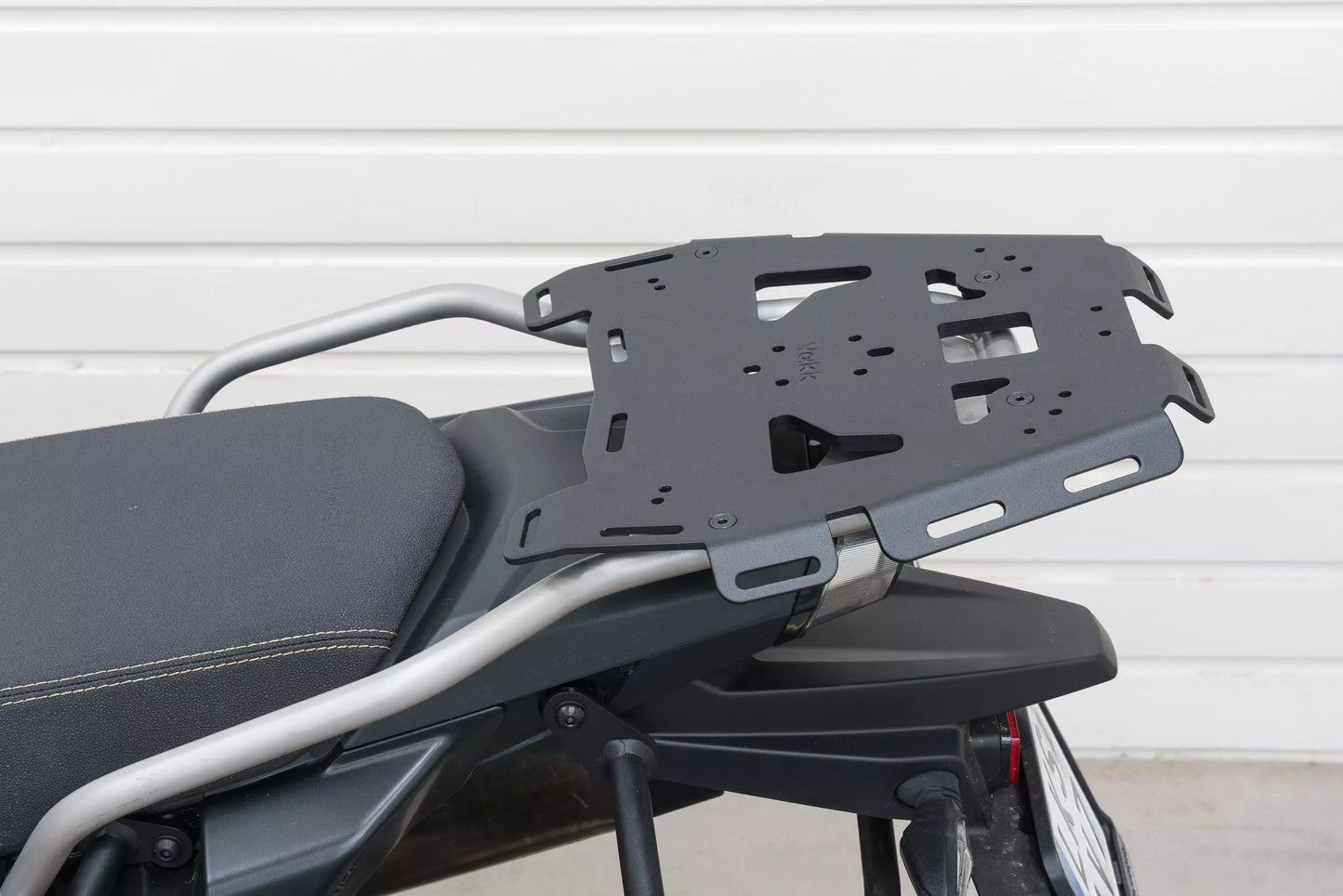 Yakk EXP Topcase-Träger | schwarz | passend für CFMOTO MT-X 800 - Modelle (2025-2026)