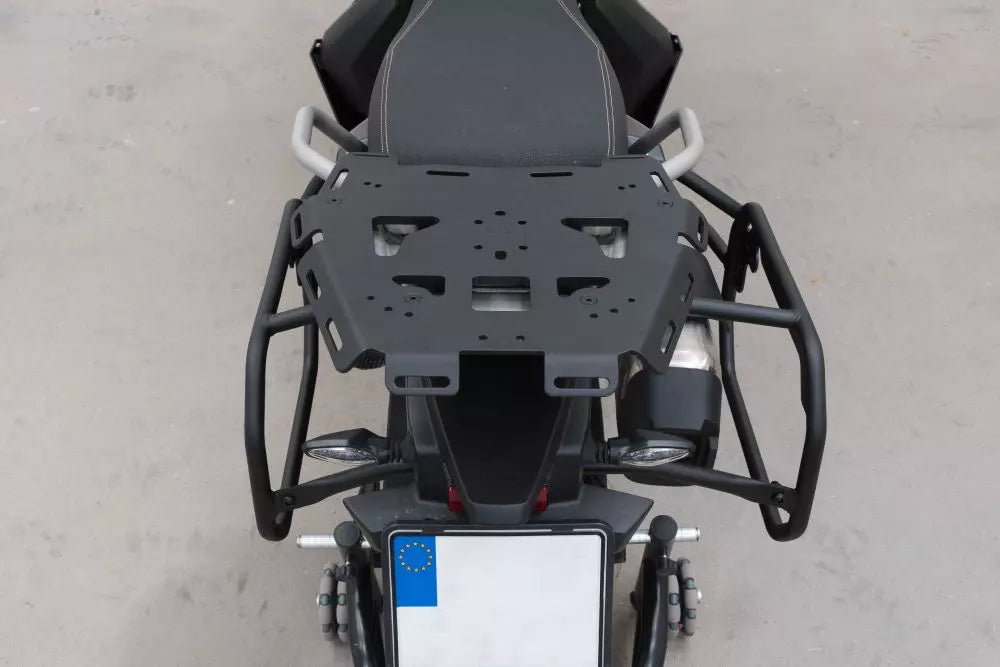 Yakk EXP Seitenkoffer / Satteltaschenhalter | schwarz | passend für passend für CFMOTO MT-X 800 - Modelle (2025-2026)