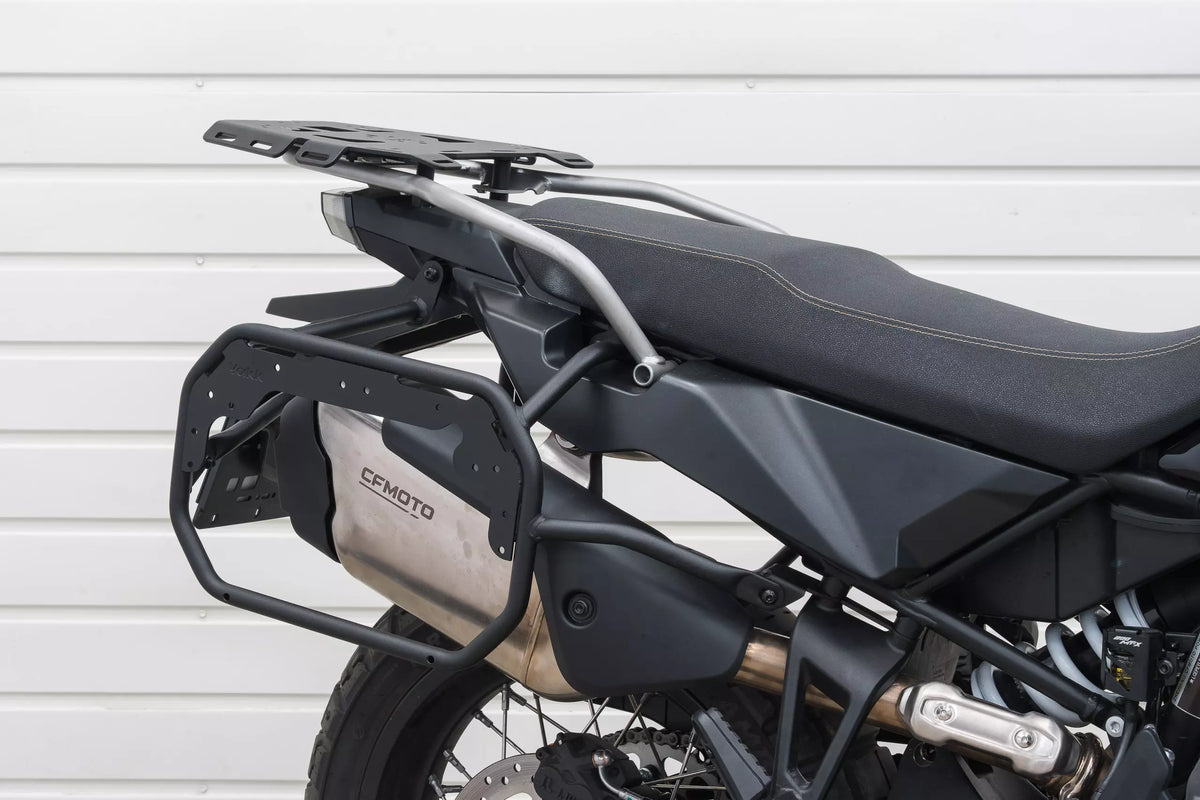 Yakk EXP Seitenkoffer / Satteltaschenhalter | schwarz | passend für passend für CFMOTO MT-X 800 - Modelle (2025-2026)
