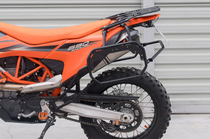 Yakk EXP Seitenkofferträger | schwarz | passend für KTM 690 Enduro R - Modelle (2019-2026)