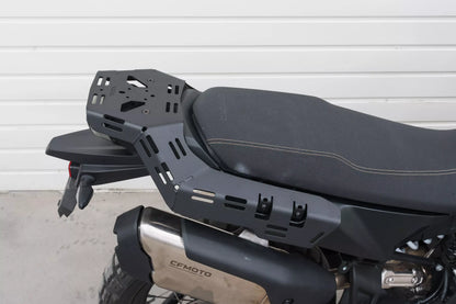 Yakk EXP Gepäckträgerplatte | für weiches Gepäck | schwarz | passend für CFMOTO MT-X 800 - Modelle (2025-2026)
