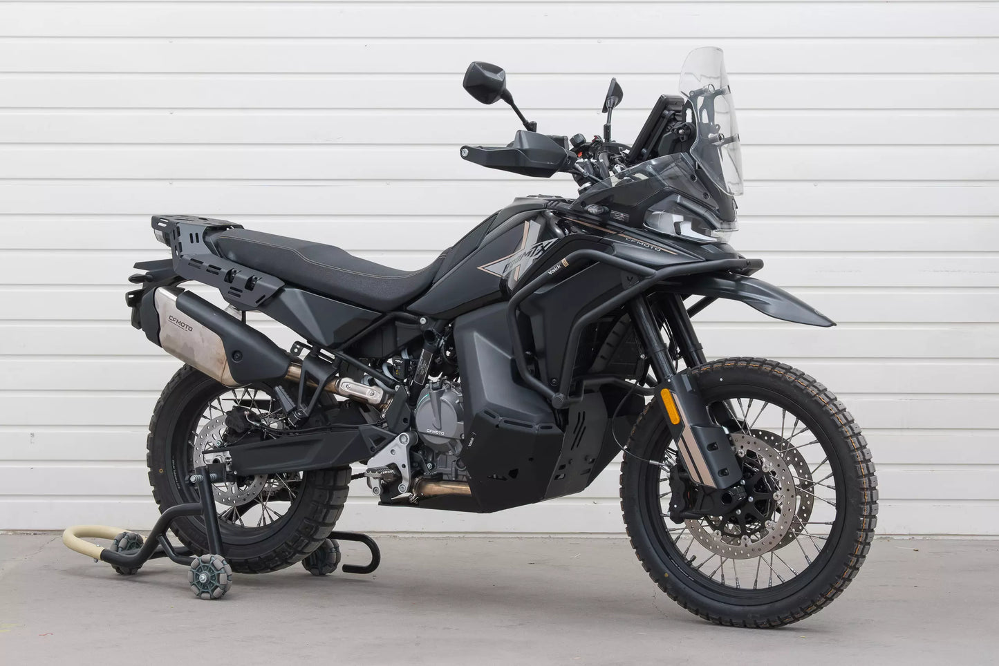 Yakk EXP Gepäckträgerplatte | für weiches Gepäck | schwarz | passend für CFMOTO MT-X 800 - Modelle (2025-2026)