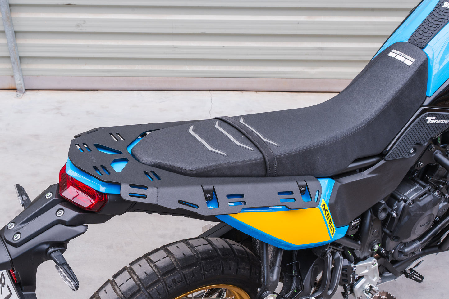 Yakk EXP Gepäckträgerplatte | für weiches Gepäck | schwarz | passend für Yamaha Tenere 700 - Modelle (2025-2026)