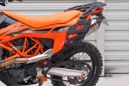 Yakk EXP Seitenkoffer / Satteltaschenhalter  | schwarz | passend für KTM 690 Enduro R - Modelle (2019-2026)
