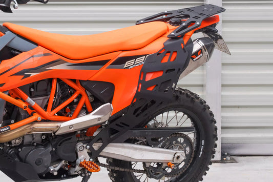 Yakk EXP Seitenkoffer / Satteltaschenhalter  | schwarz | passend für KTM 690 Enduro R - Modelle (2019-2026)