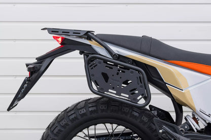 Yakk EXP Seitenkoffer / Satteltaschenhalter | schwarz | passend für KTM 125 Enduro R - Modelle (2025)