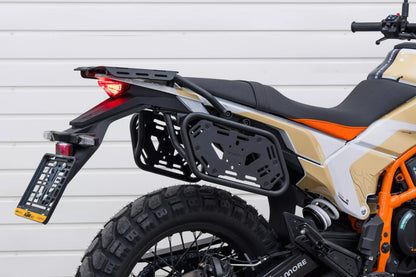Yakk EXP Seitenkoffer / Satteltaschenhalter | schwarz | passend für KTM 125 Enduro R - Modelle (2025)