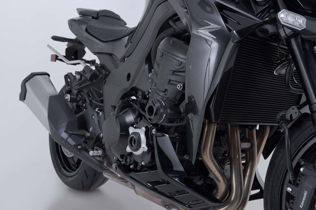 SW-Motech Sturzpad-Kit | Schwarz. Kawasaki Z900-Modelle (25-26).