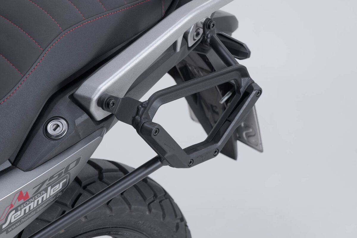 V-LOC Seitenträger links | Honda XL750 Transalp / E-Clutch. (22-26)
